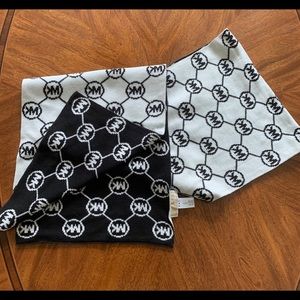 Michael Kors Accessories - NWOT Michael Kors Reversible Scarf Black White Michael Kors Accessories - NWOT Michael Kors Reversible Scarf Black White